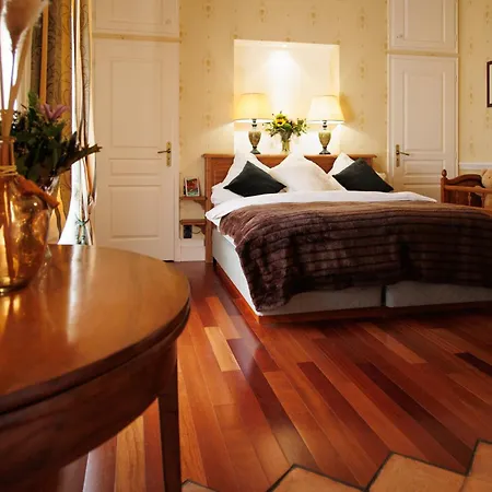 Domaine De La Rocque فندق مبيت وإفطار *
