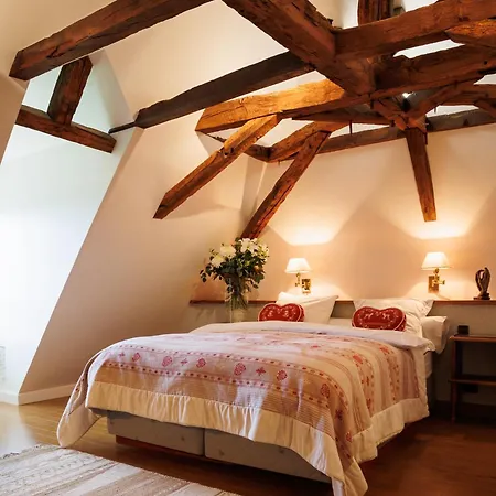 Domaine De La Rocque فندق مبيت وإفطار *